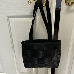 Black Harvey Seat Belt Bag
